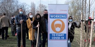 Kompanija Hemofarm u akciji „Drvo za Beograd” Zaposleni-Hemofarma-u-akciji-„Drvo-za-Beograd”