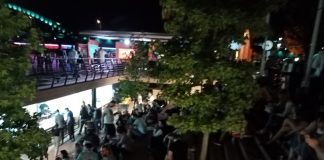 Večernja šetnja i Burgeraj na promenadi