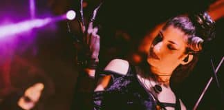 NESVAKIDAŠNJI KONCERT GRUPE VARTRA, U BITEF TEATRU, SA KAMERNIM GUDAČKIM ORKESTROM Vartra